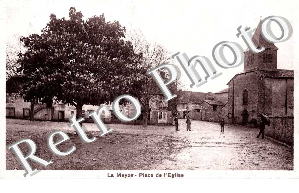 PLACE DE L'EGLISE