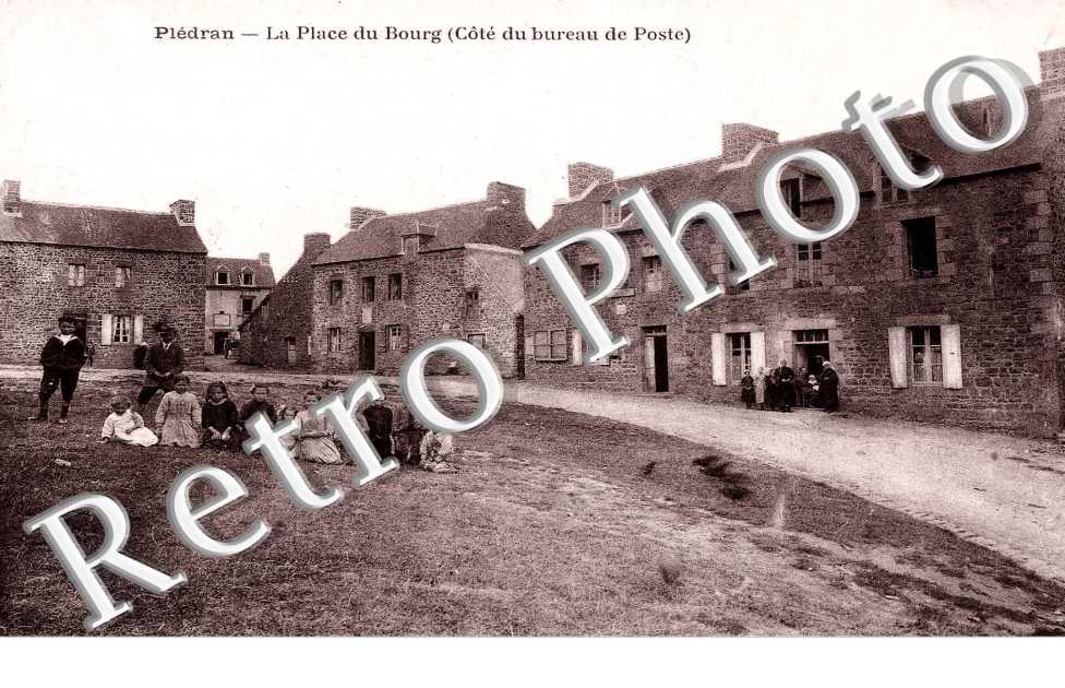 LA PLACE DU BOURG