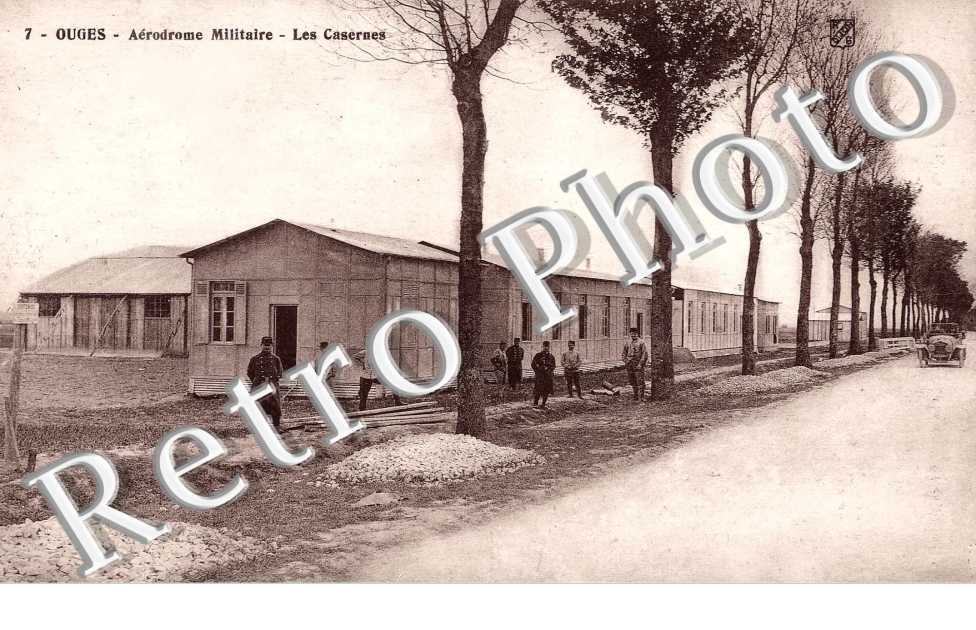 Aerodrome Militaire - les casernes