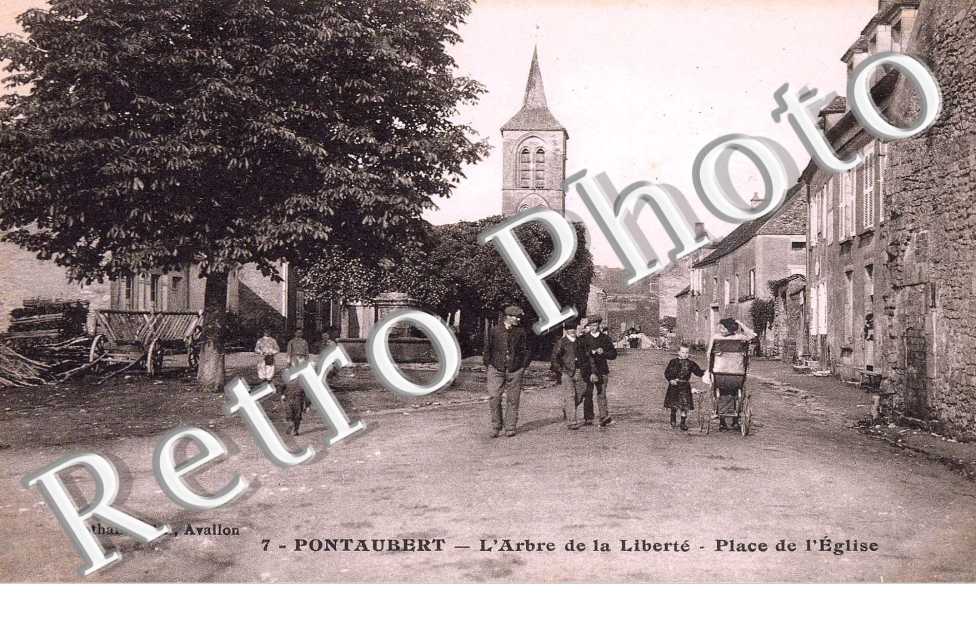 l'arbre de la liberte, place de l' Eglise