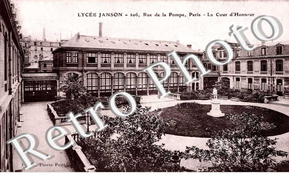 Lycee Janson de Sailly, 106 Rue de la Pompe, Cour d'Honneur