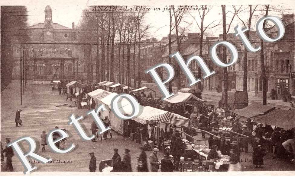 la place un jour de marche