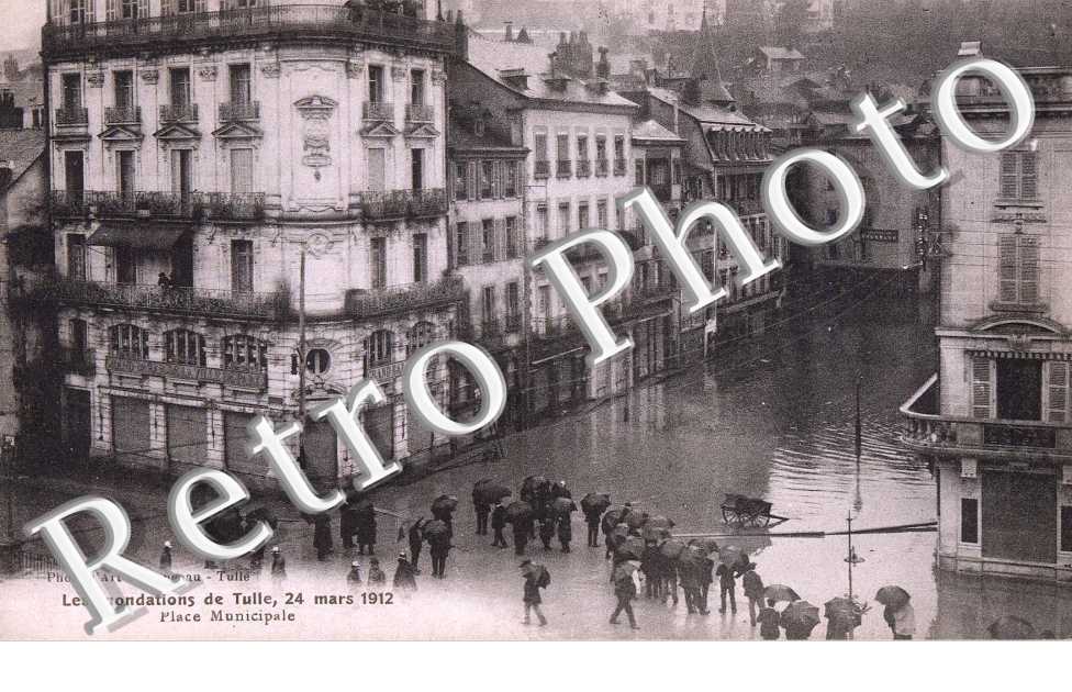 PLACE MUNICIPALE (INONDATIONS)