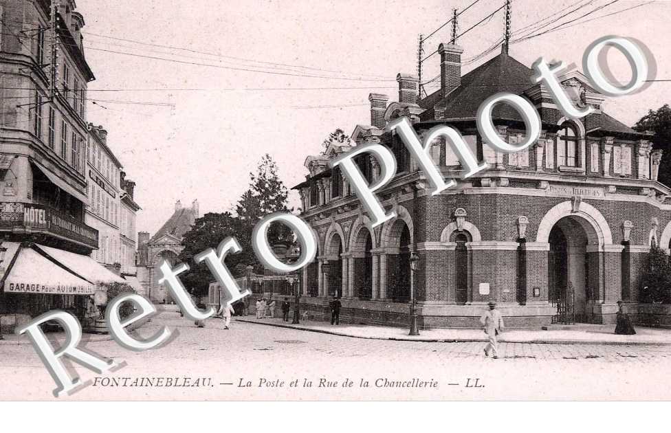 La poste et la rue de la Chancellerie