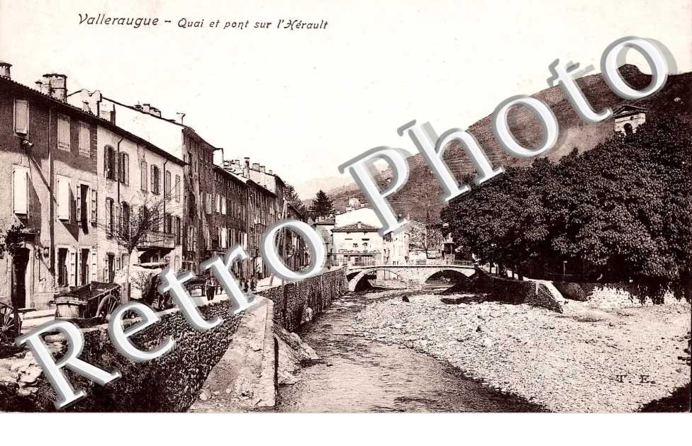 quai et pont sur l'herault