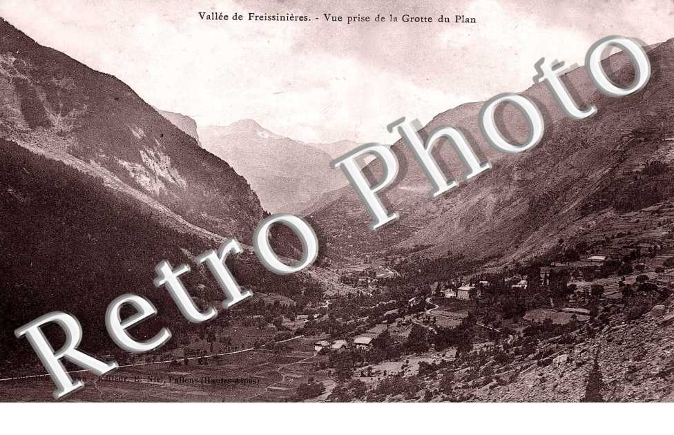 Vallee prise de la Grotte du Plan