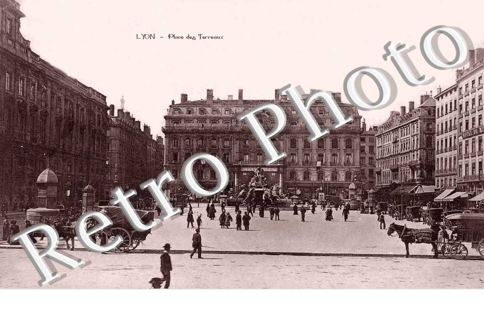 PLACE DES TERREAUX
