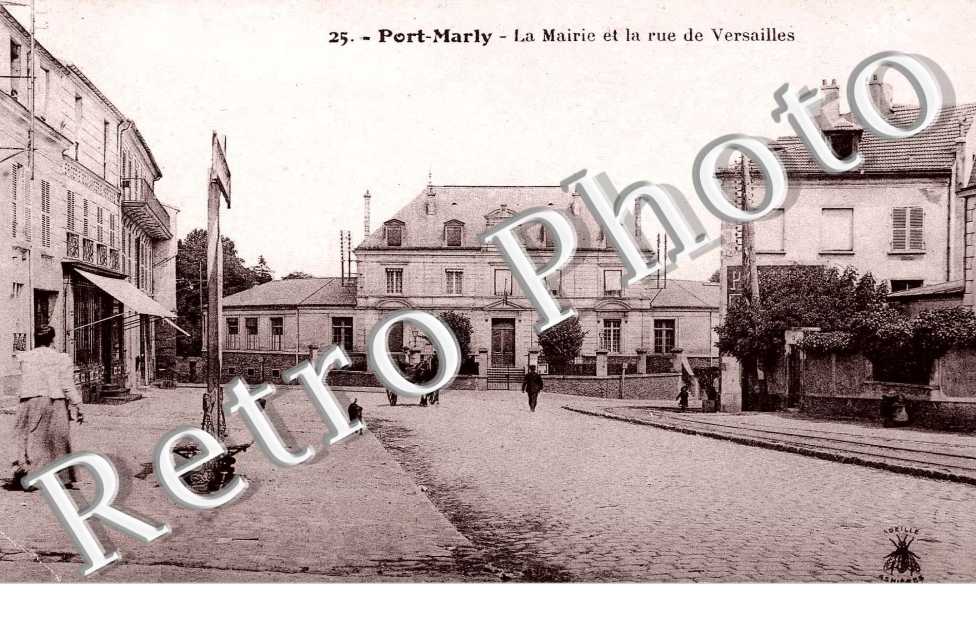 La Mairie et la Rue de Versailles