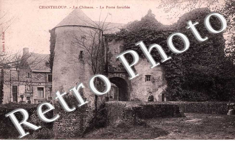 le chateau, la porte fortifiee