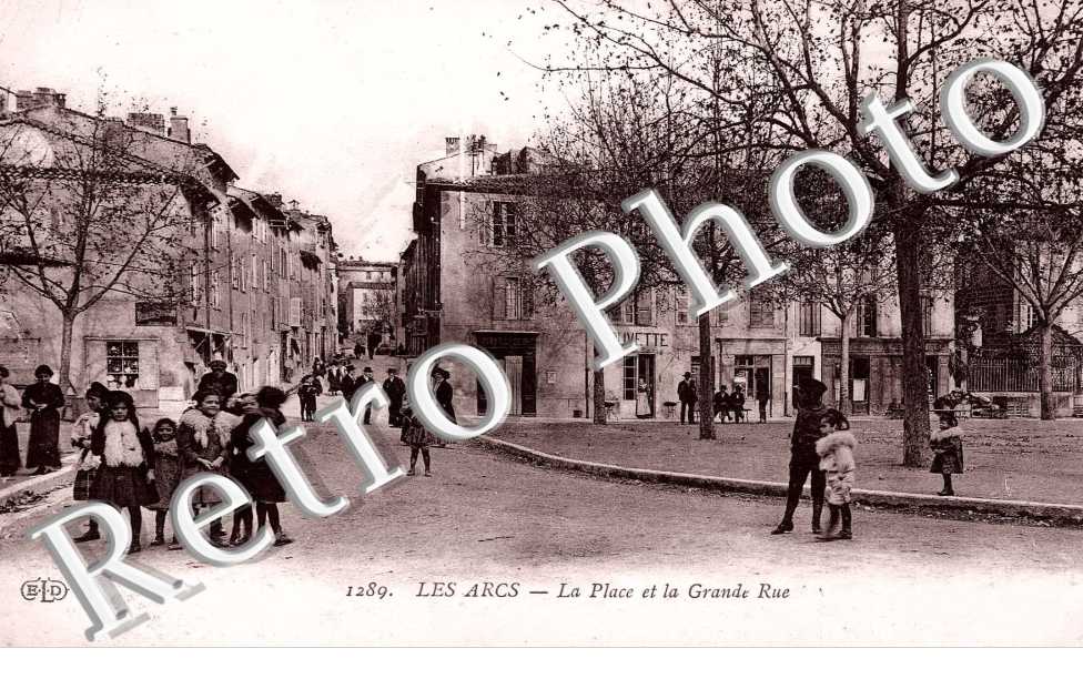 La place et la grande Rue