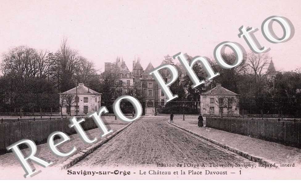 Le Château et la Place Davoust
