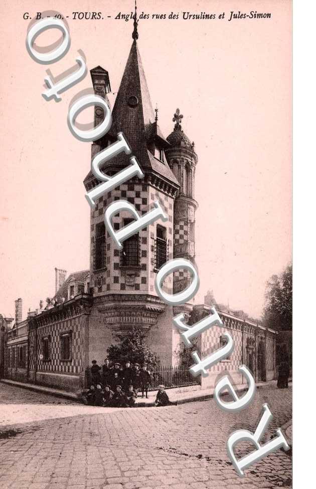 Angle des Rues des Ursulines et Jules Simon