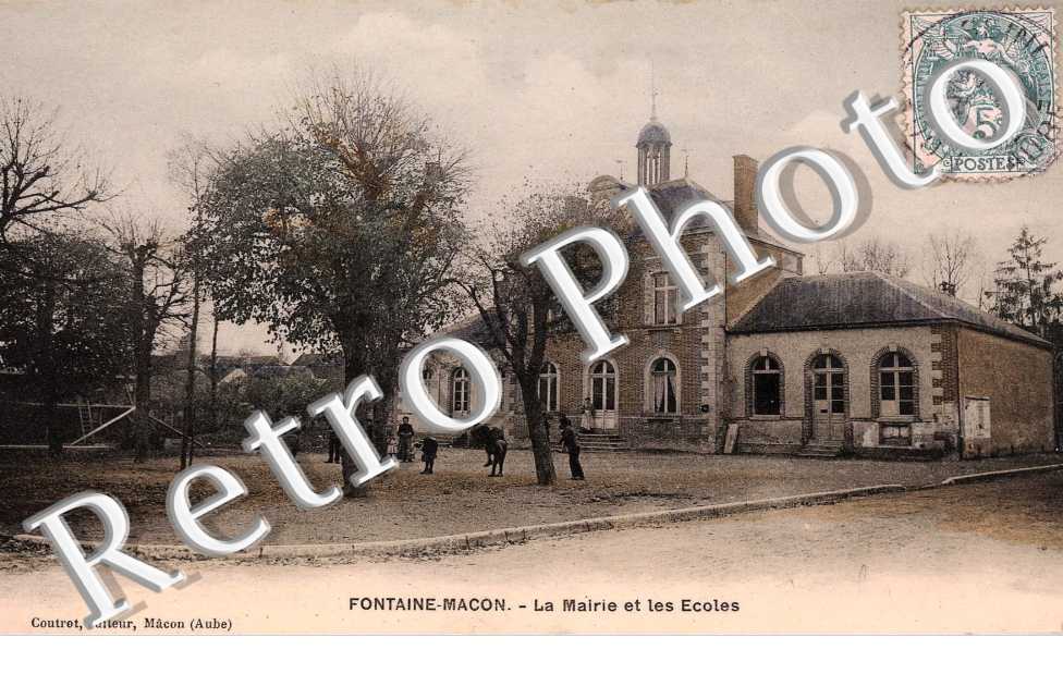 La Mairie et les Ecoles