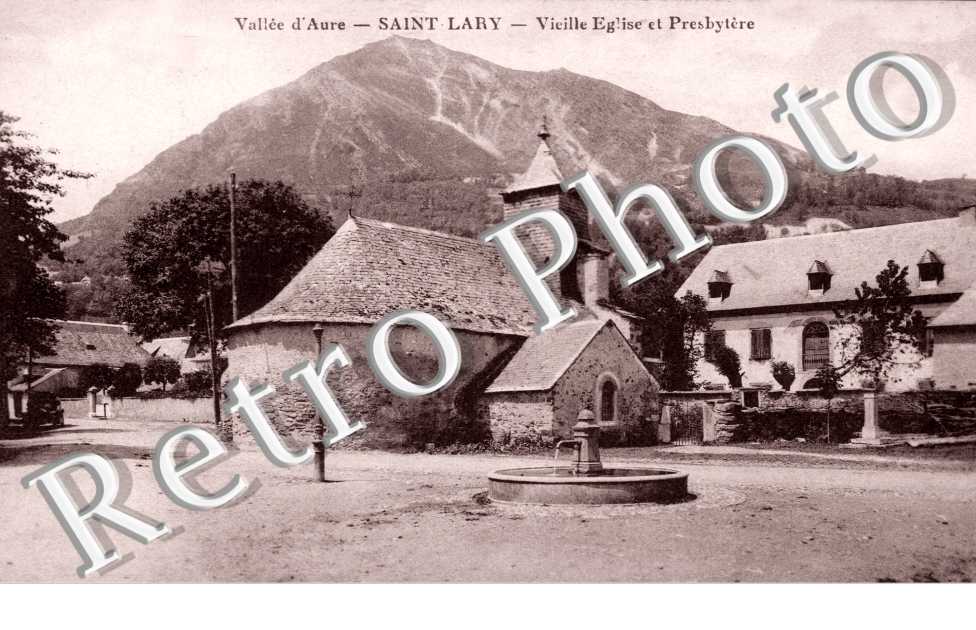 vieille eglise et presbytere