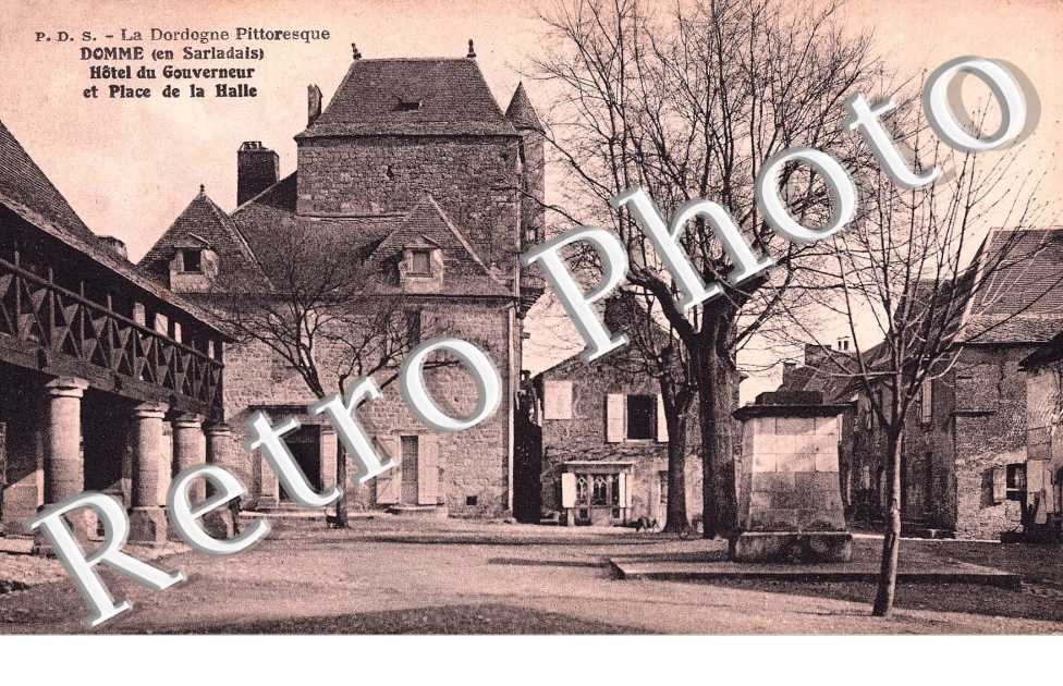 Hotel du gouverneur et place de la halle