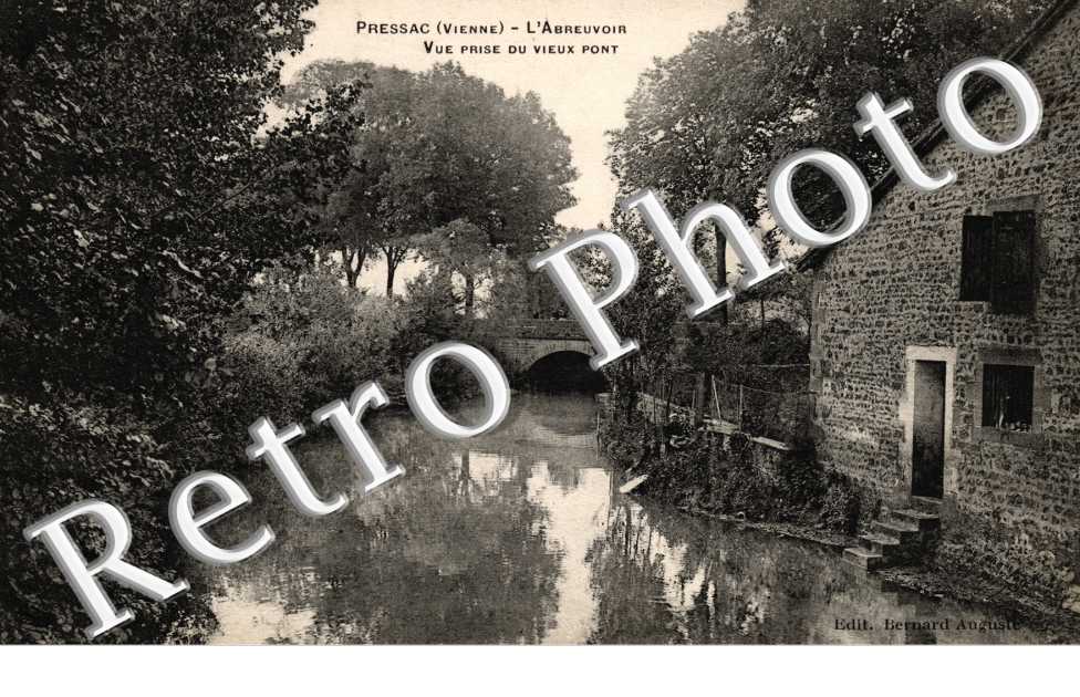 l'Abreuvoir vue prise du vieux pont