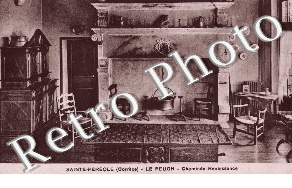 (INTERIEUR D'UNE MAISON)