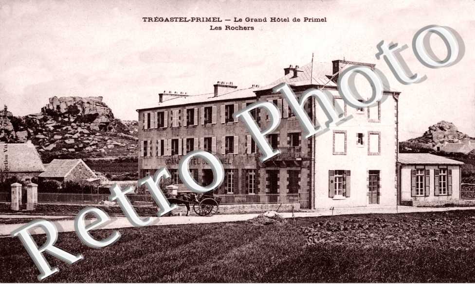 TREGASTEL-PRIMEL  -  le grand hotel de Primel, les rochers
