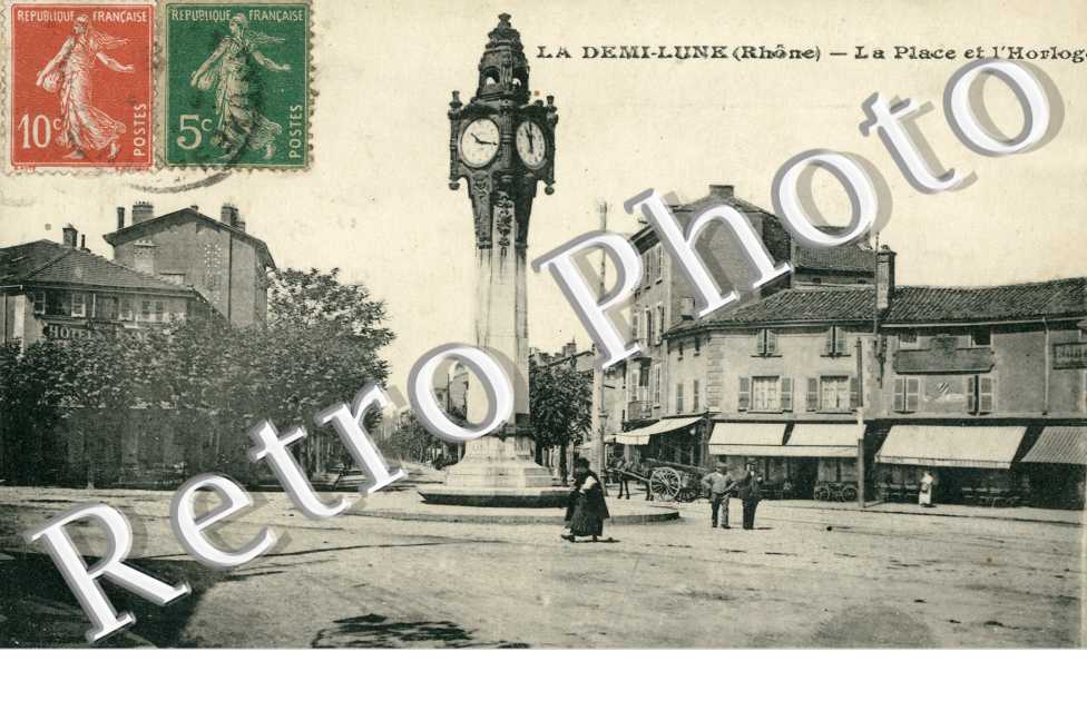La place et l'horloge