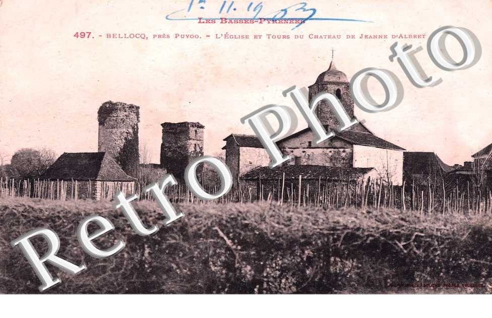 L'eglise et tours du chateau de Jeanne d'Albret