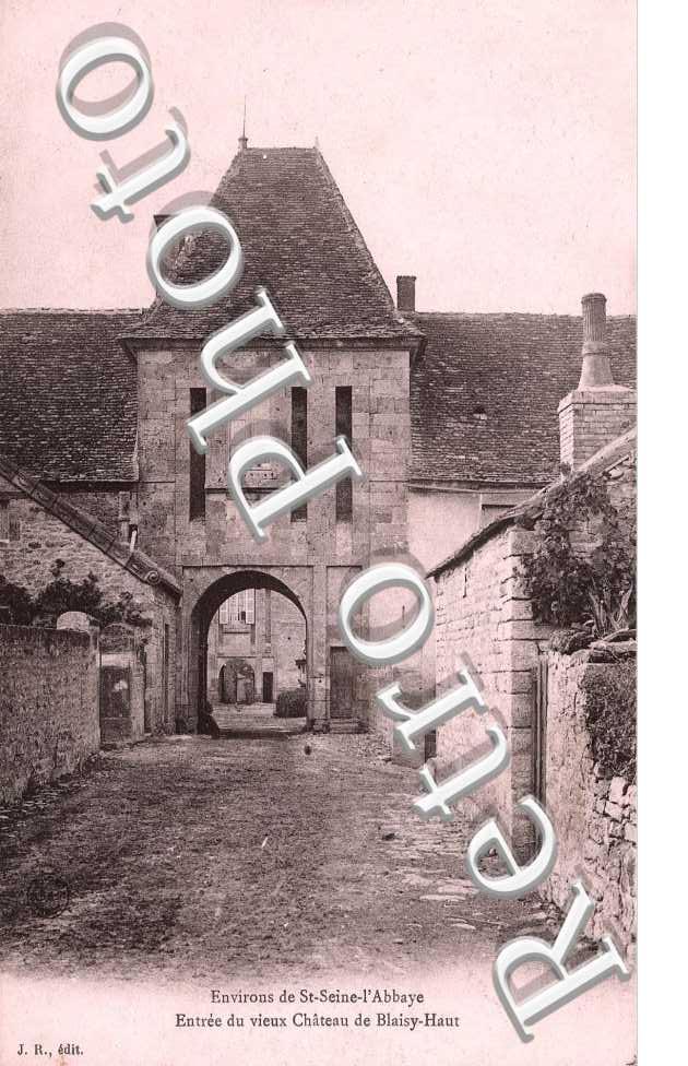 env. de ST Seine l'abbaye entree du vieux chateau