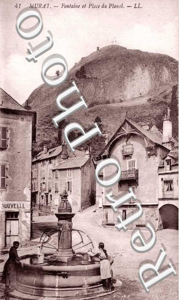 Fontaine et place du Planol