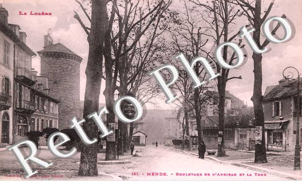 Boulevard  D'ANGIRAN ET LA TOUR