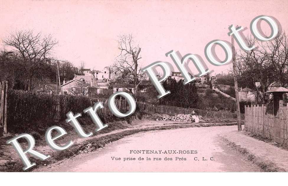 Vue prise de la rue des pres