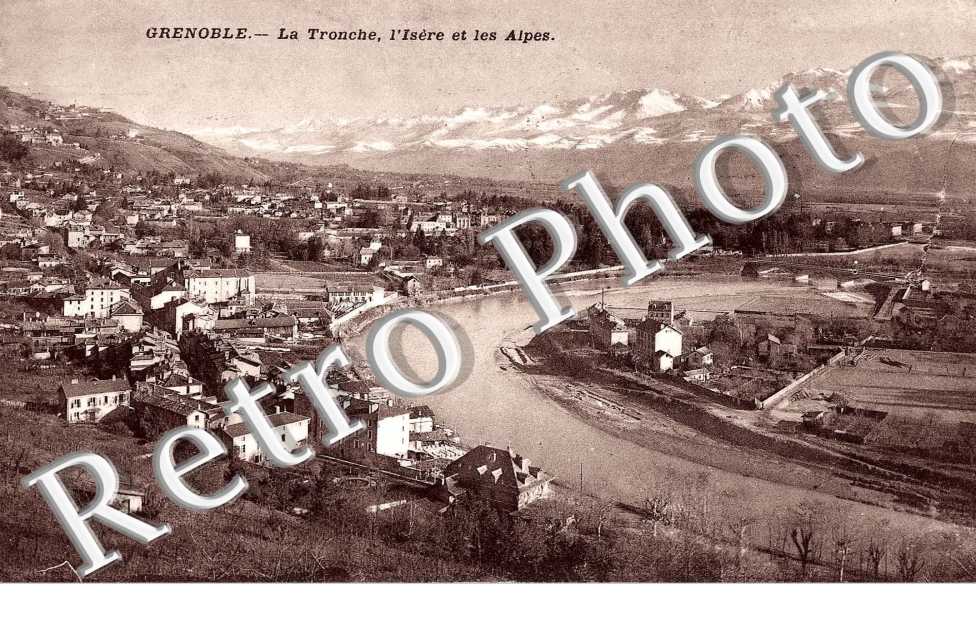 Vue Générale et les Alpes