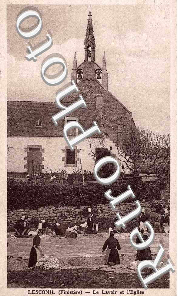 LESCONIL  -  le lavoir et l'eglise