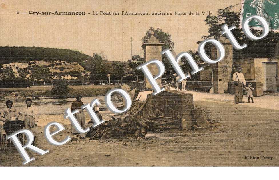 le pont sur l'Armancon - ancienne porte de la ville