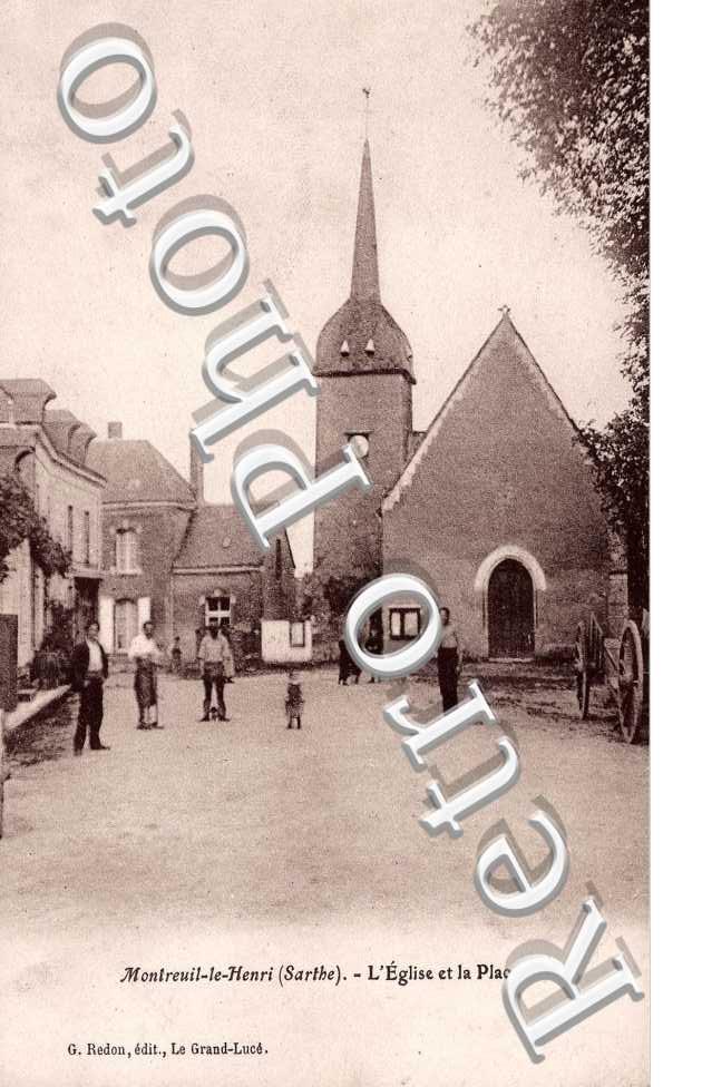l'église et la place en 1910