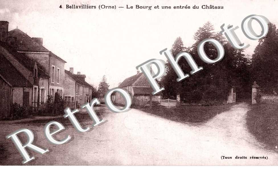 LE BOURG ET L'ENTREE DU CHATEAU
