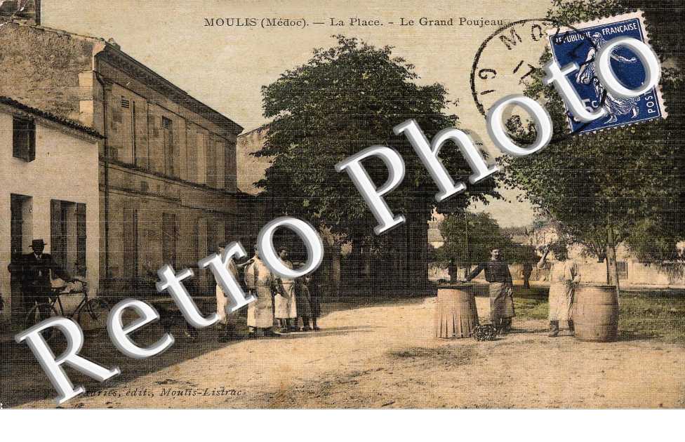 La place - le Grand Poujeau