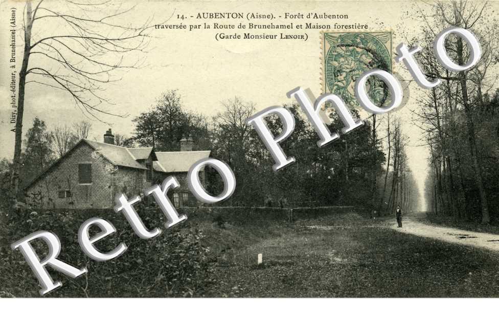 Foret d'Aubenton traversee par la route de Brunehamel et Maison forestiere (Garde Monsieur Lenoir)