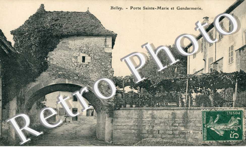 Porte Sainte Marie et Gendarmerie