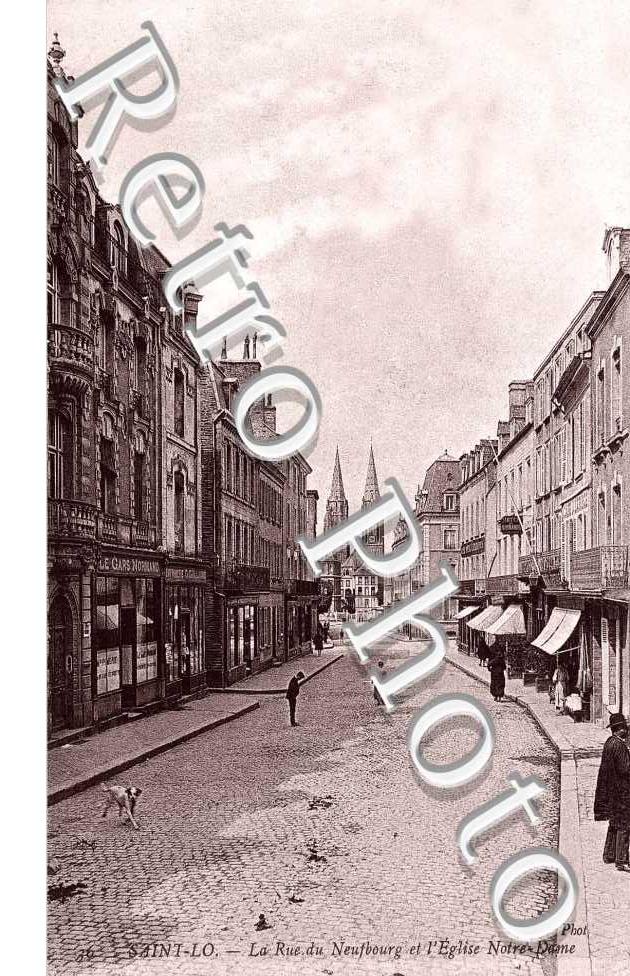 La rue du Neufbourg et l'eglise Notre Dame