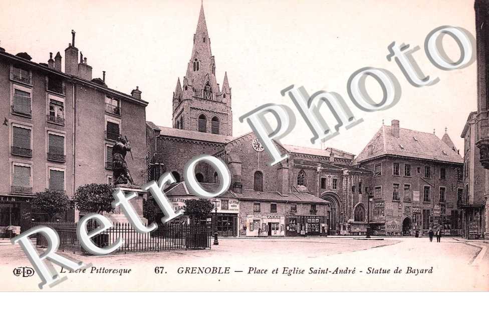 PLACE ET EGLISE ST ANDRE