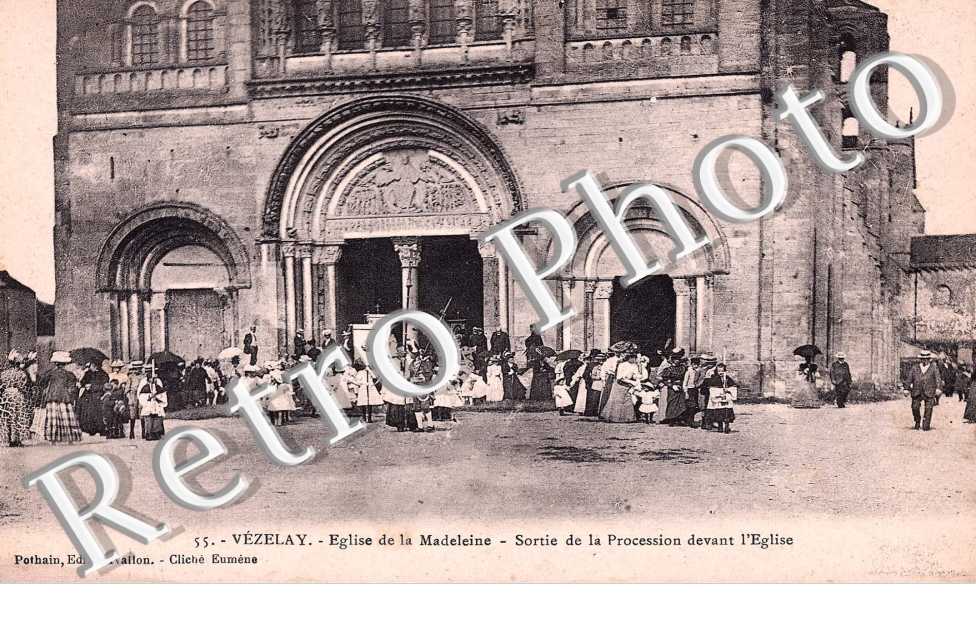 Eglise de la Madeleine - Sortie de la procession