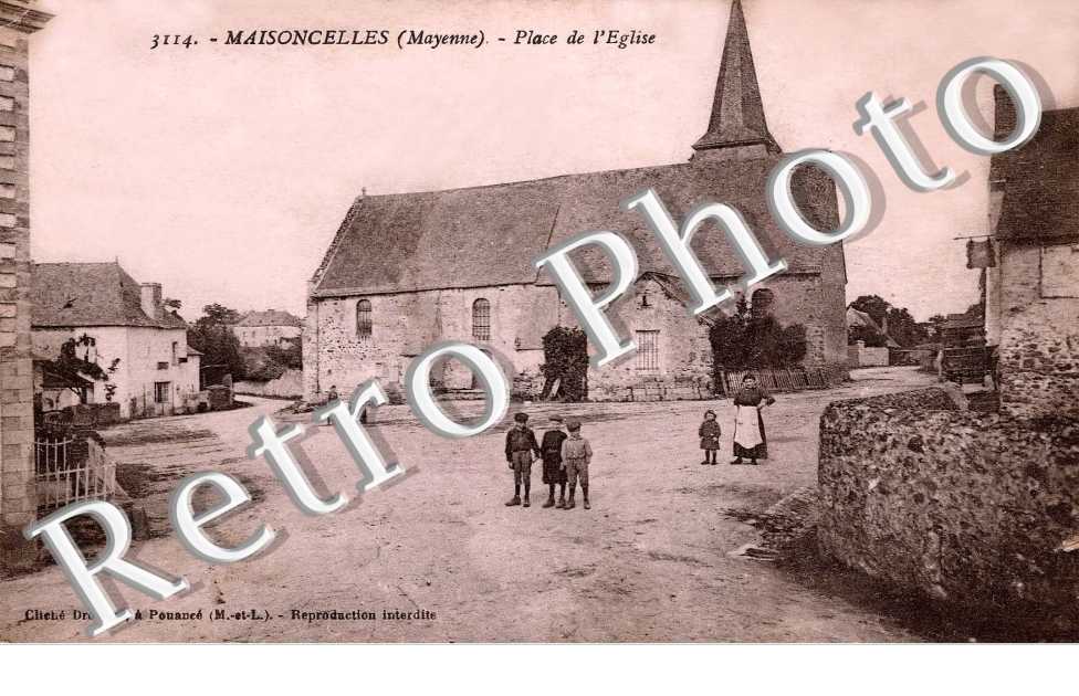 PLACE DE L'EGLISE