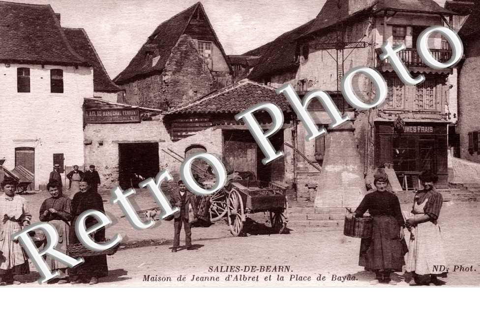 MAISON DE JEANNE D'ALBRET ET LA PLACE DE BAYDA