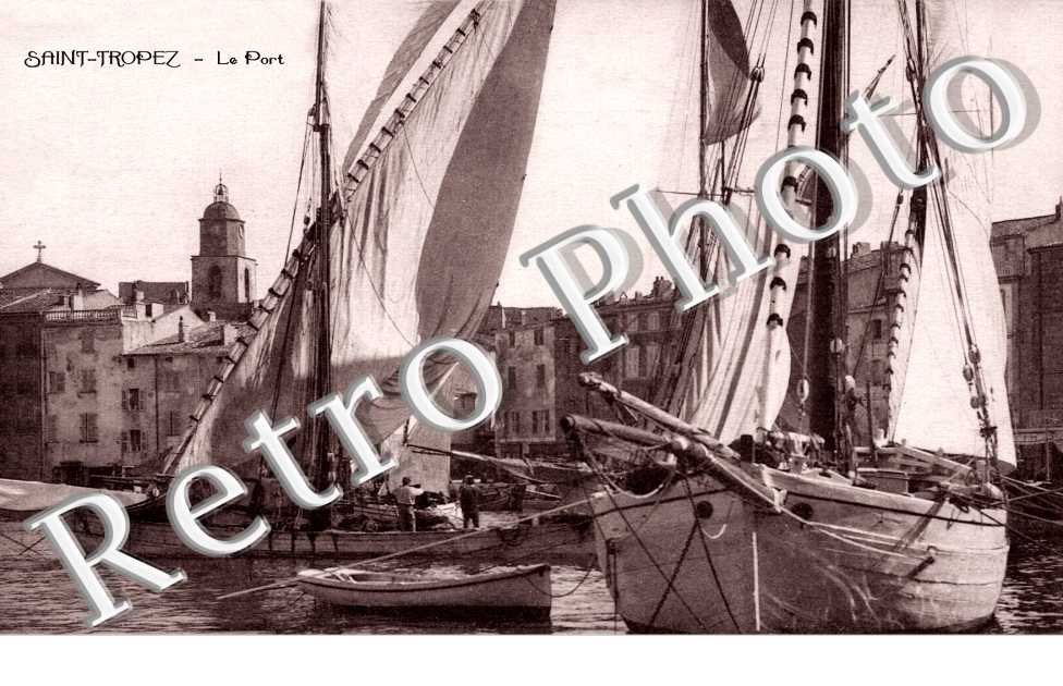 UNE VUE DU PORT
