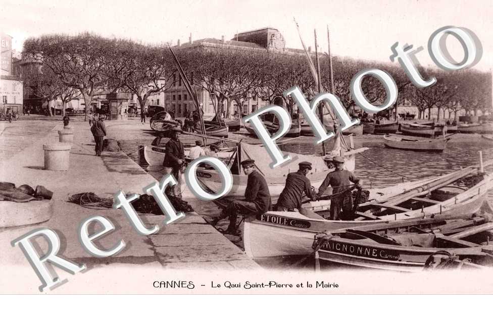 Le quai St Pierre et la mairie