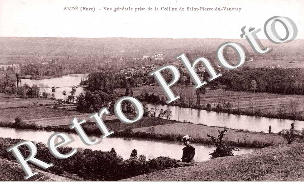 Vue generale prise de la colline de saint Pierre du Vauvray