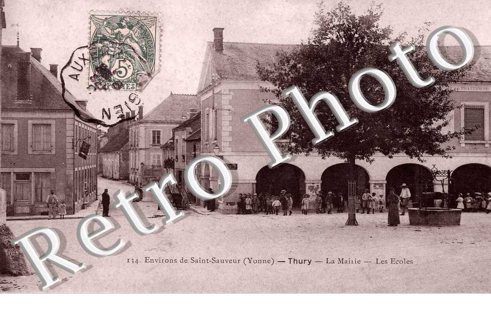 La mairie - les ecoles