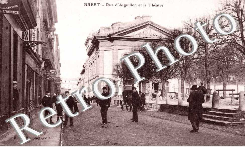 Rue d'Aiguillon et le Théâtre