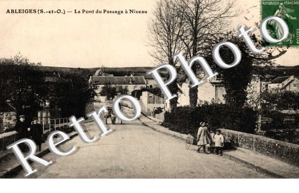 Le pont du passage à niveau