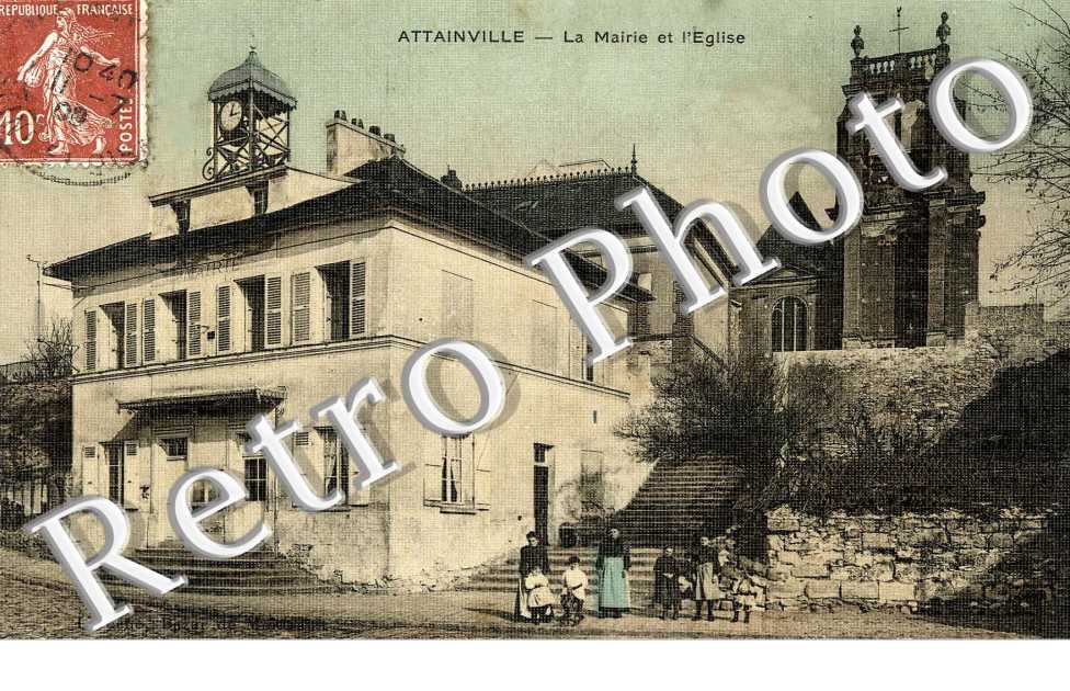 LA MAIRIE ET L'EGLISE