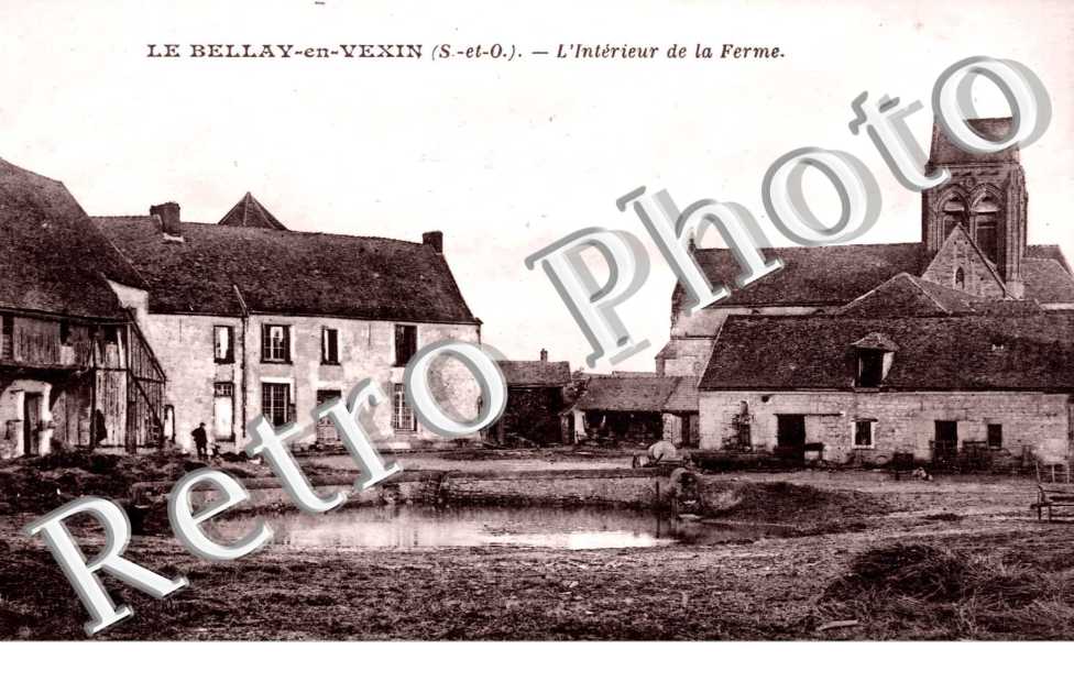 L'INTERIEUR DE LA FERME