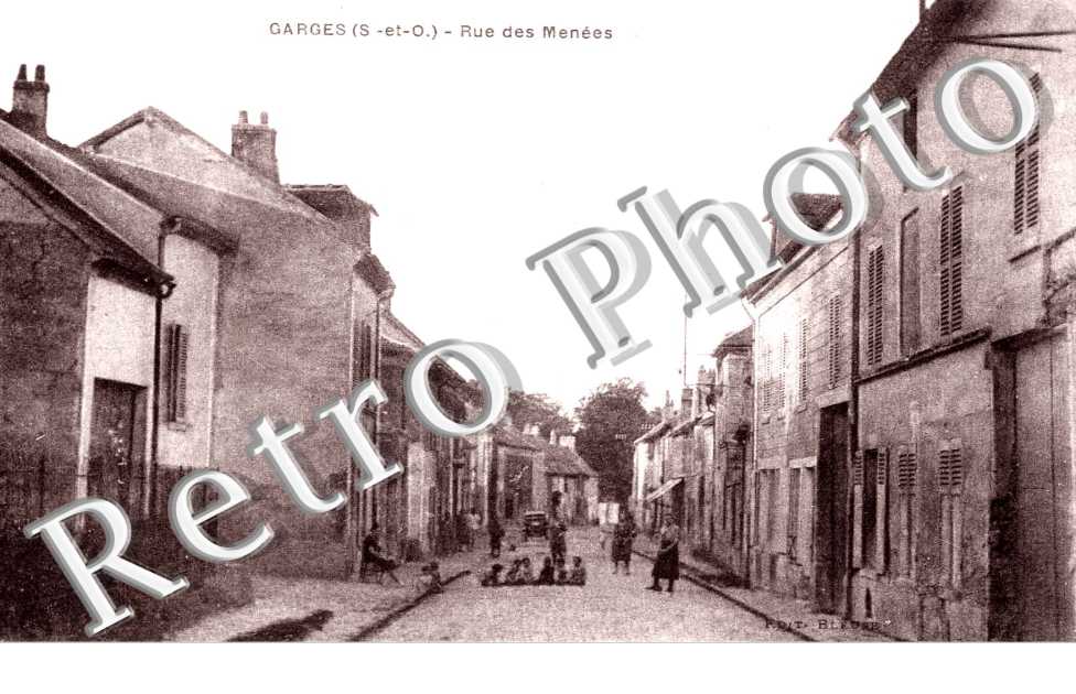 RUE DES MENEES
